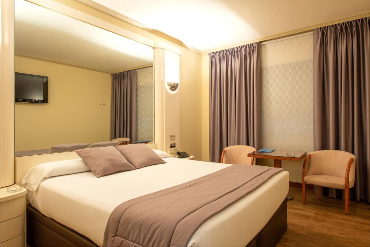 Motel Jardin Олейрос Екстер'єр фото