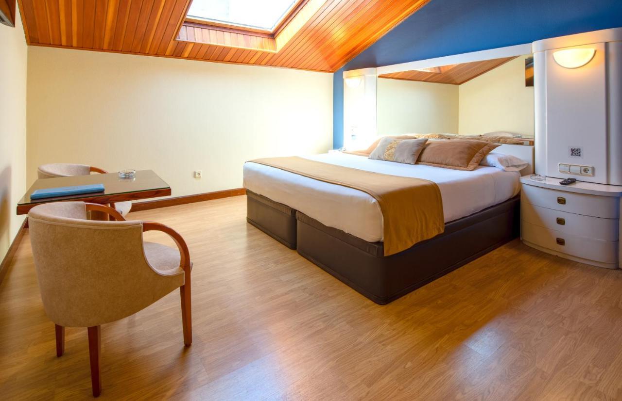 Motel Jardin Олейрос Екстер'єр фото