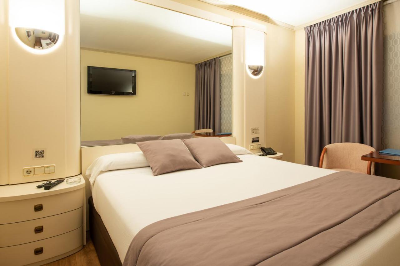 Motel Jardin Олейрос Екстер'єр фото