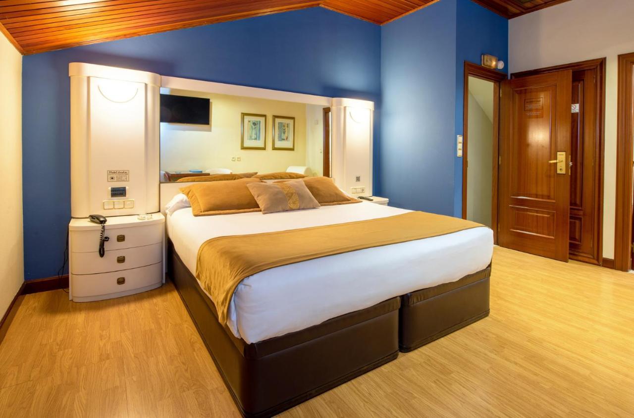 Motel Jardin Олейрос Екстер'єр фото